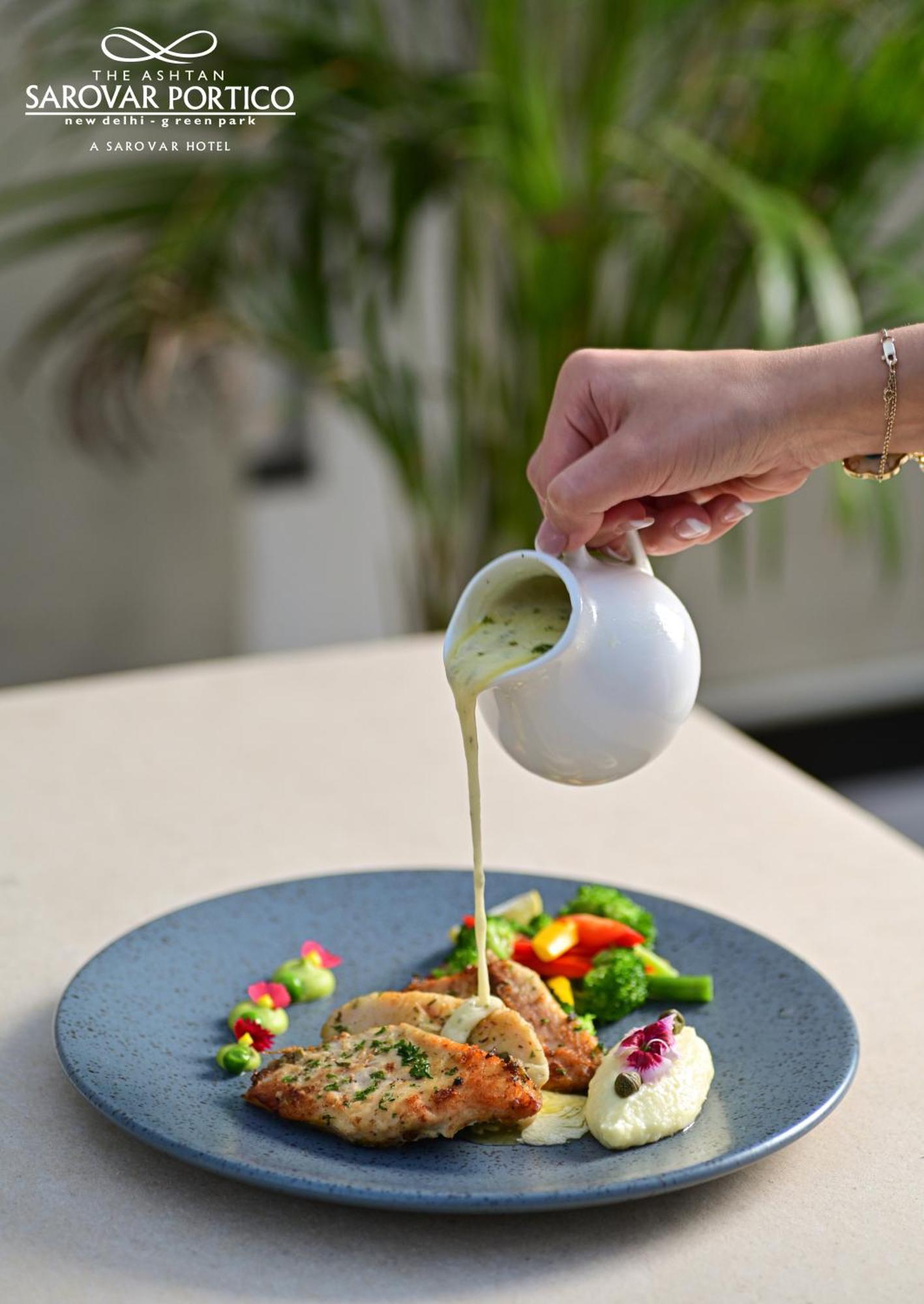 The Ashtan Sarovar Portico New Delhi Ngoại thất bức ảnh